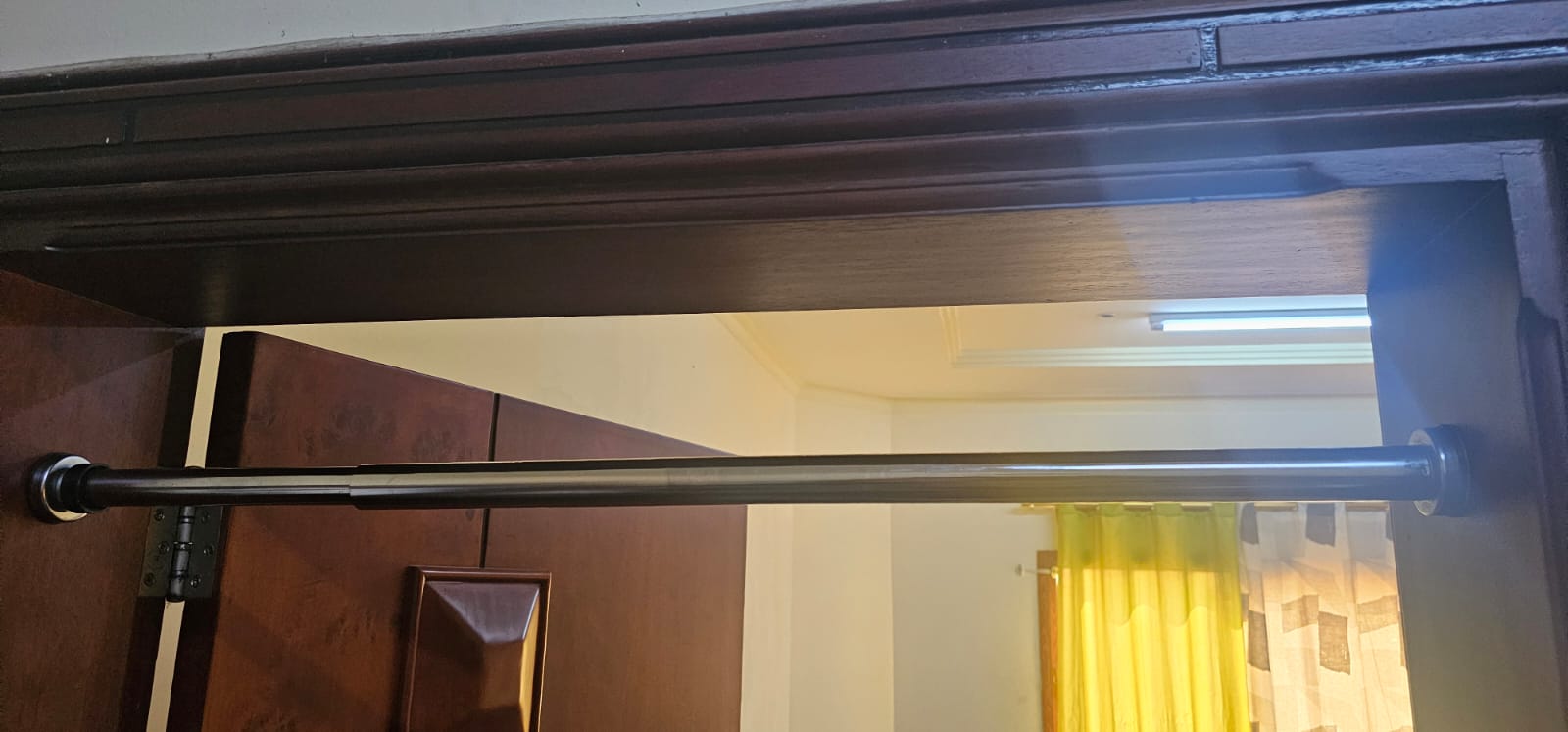 Door Pull Up Bar , Sports Corner - Image 1