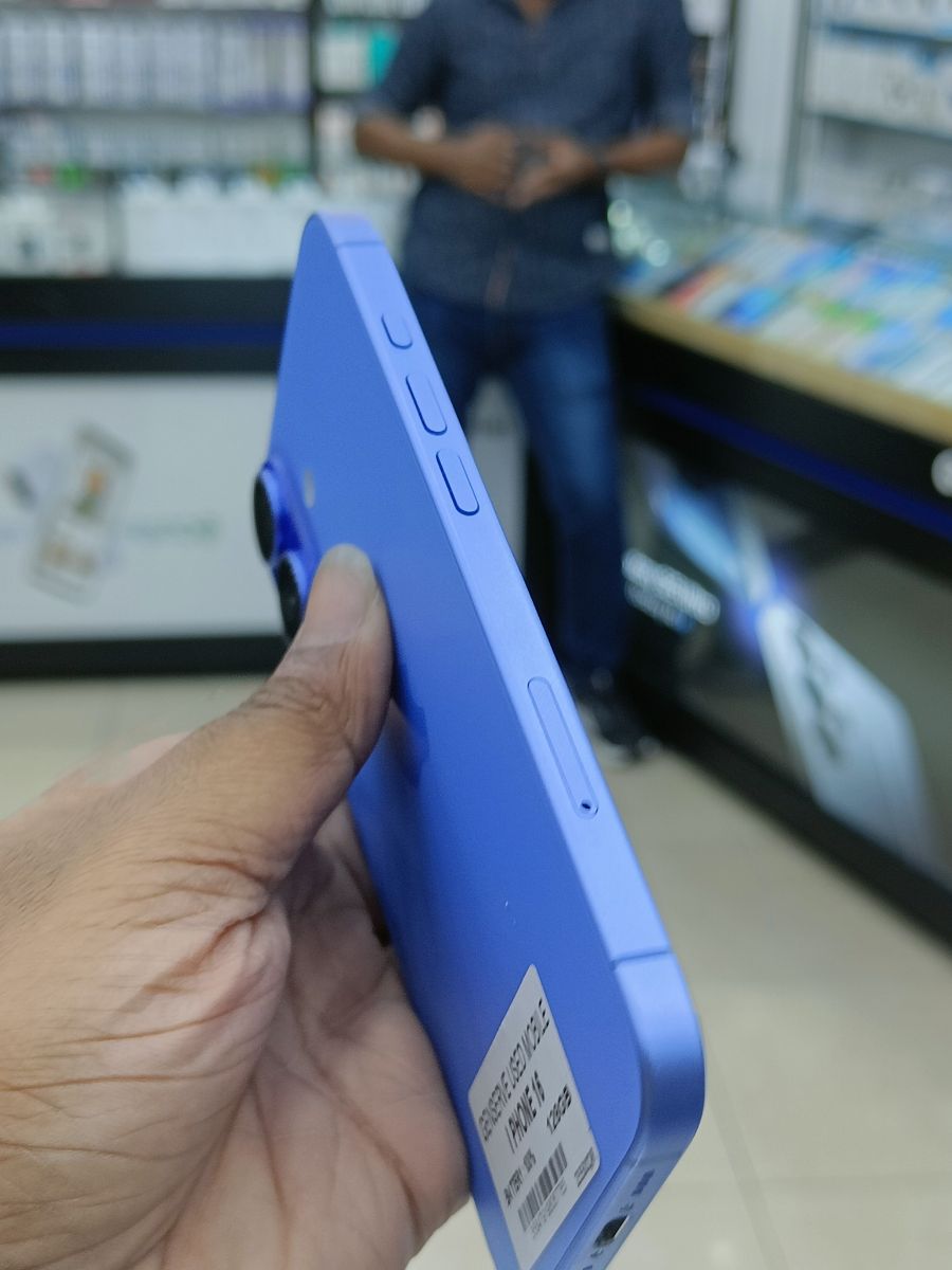 Iphone 16 - Image 6