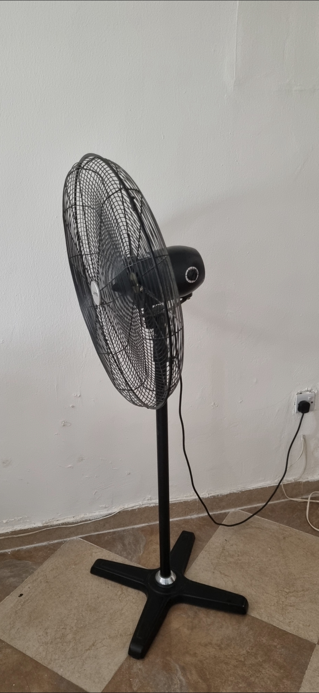 26" Heavy Duty Pedestal Fan - Image 3