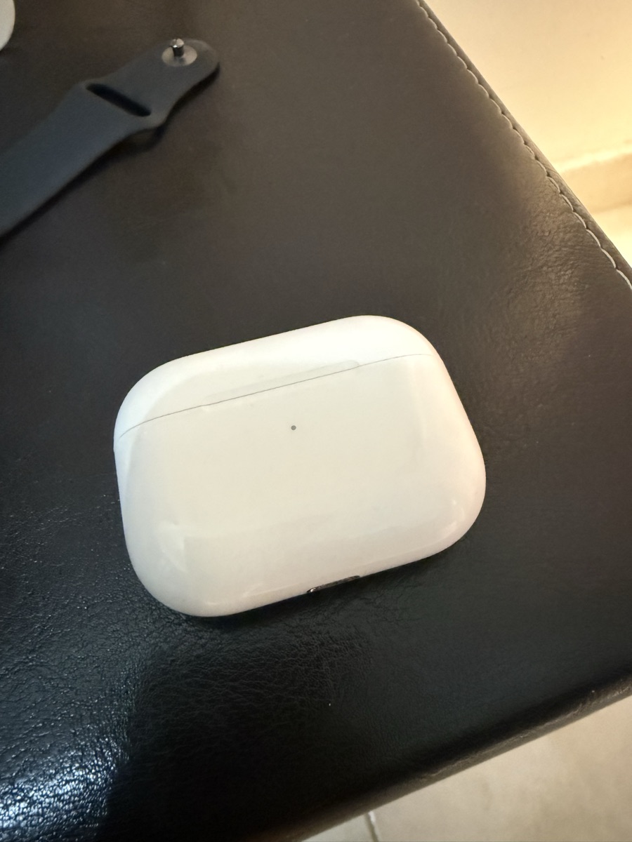 Apple airpod - Image 1