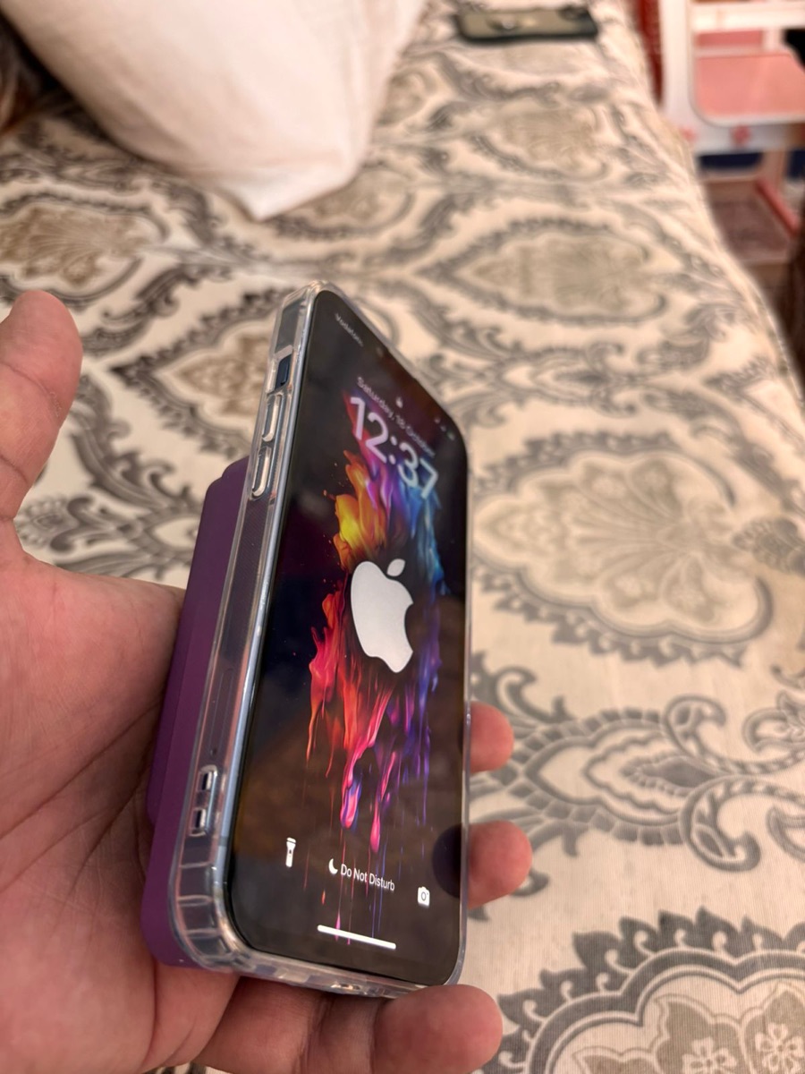 iPhone 13 - Image 7