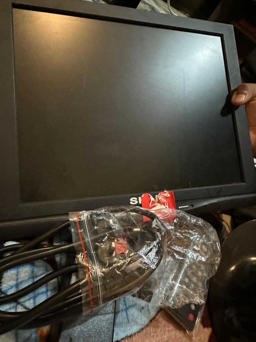 LCD MONITOR - Image 6