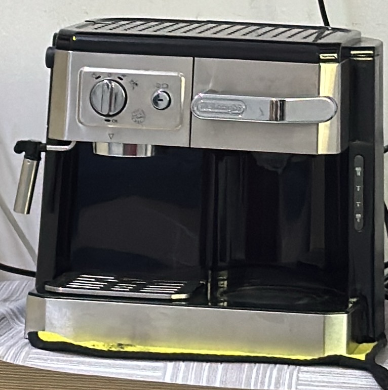 DeLonghi Coffee Machines without jug location Ain Khaled - Image 1
