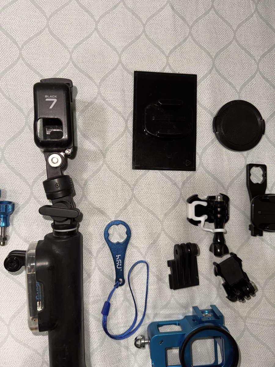 GO PRO 7 WITH ALL ACCESSORIES - Image 10