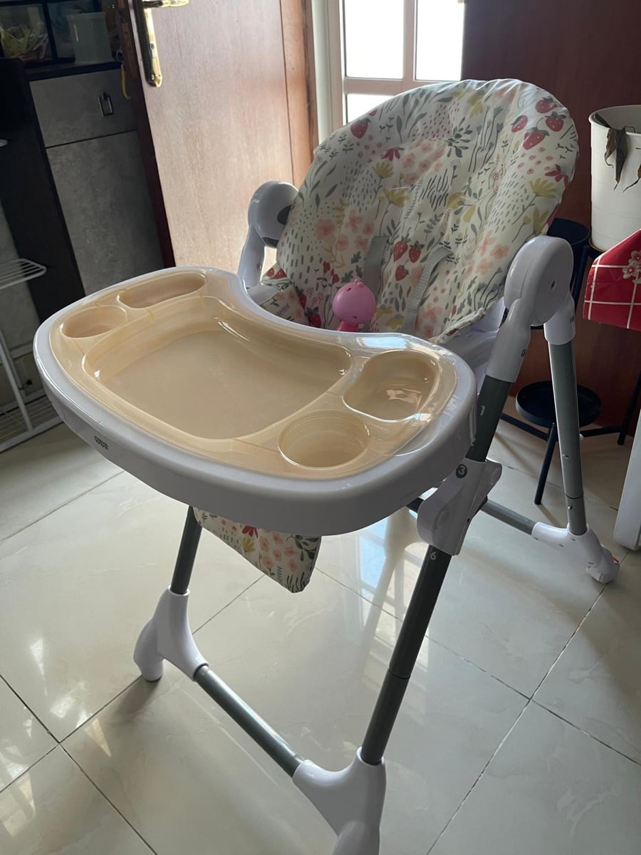 High Chair new with box - Image 1