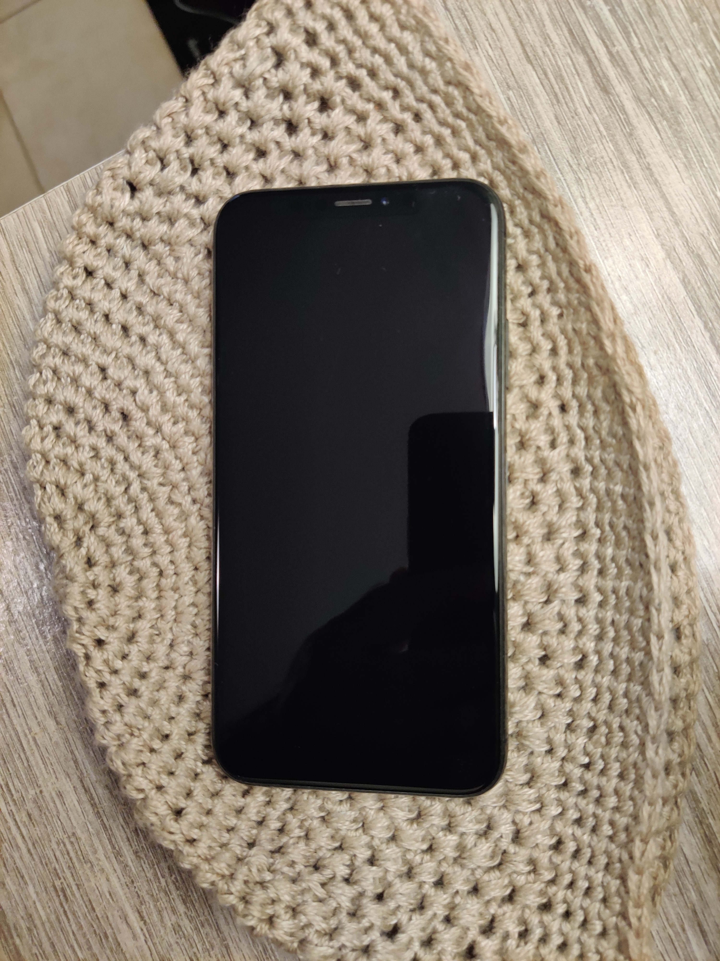 IPhone XS for sale - Image 4