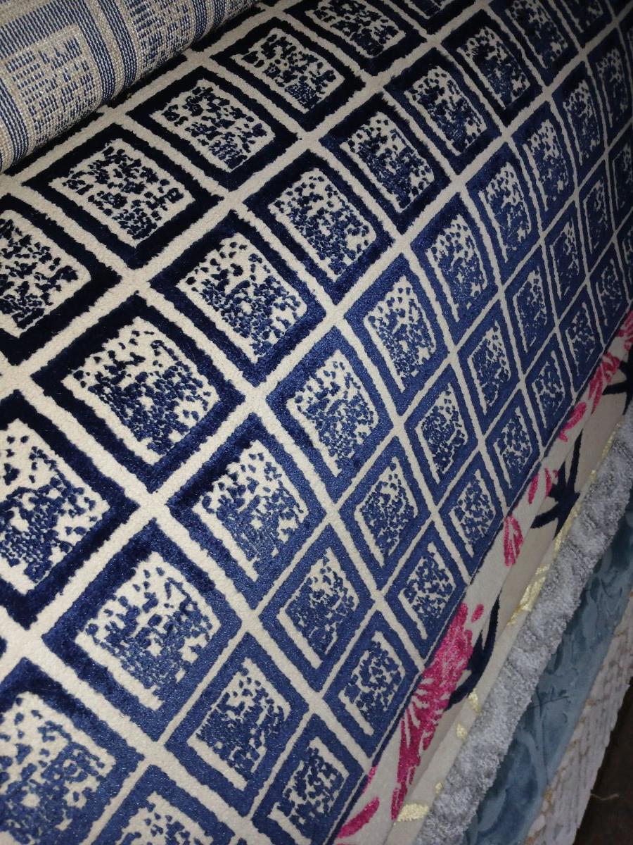 Good quality thick carpet - Image 4