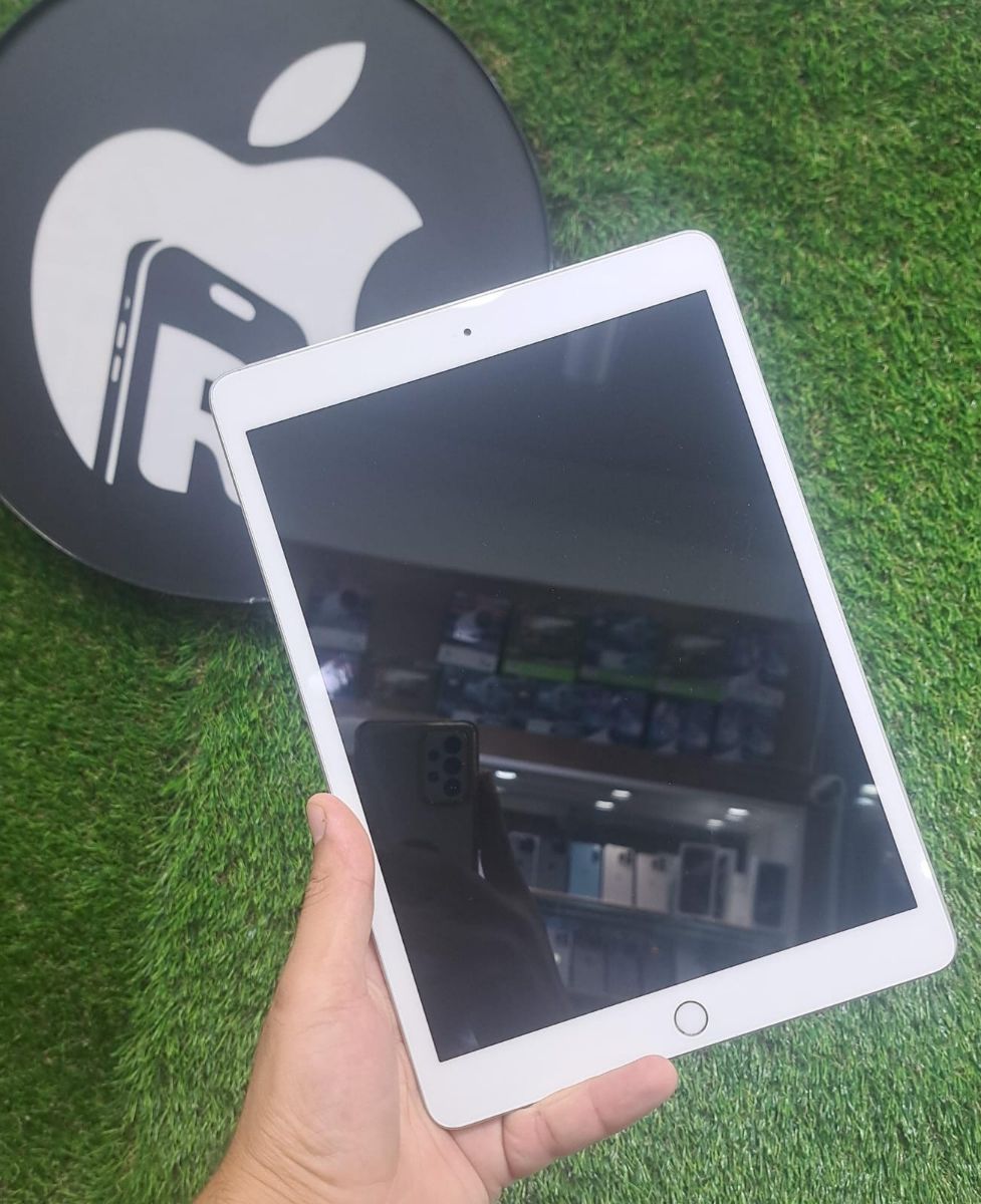 Ipad 7th generation 128gb sim Cellular - Image 3