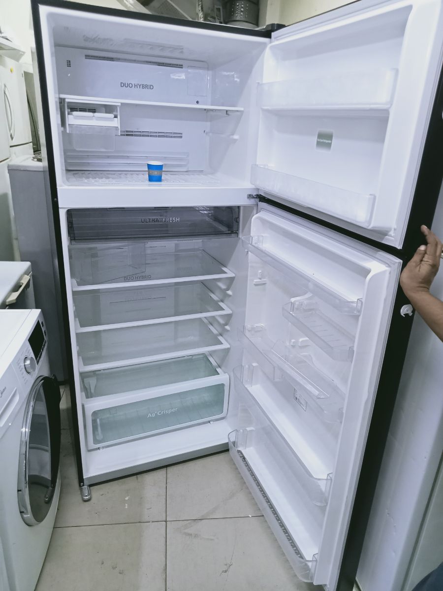Toshiba refrigerator available for sale - Image 2