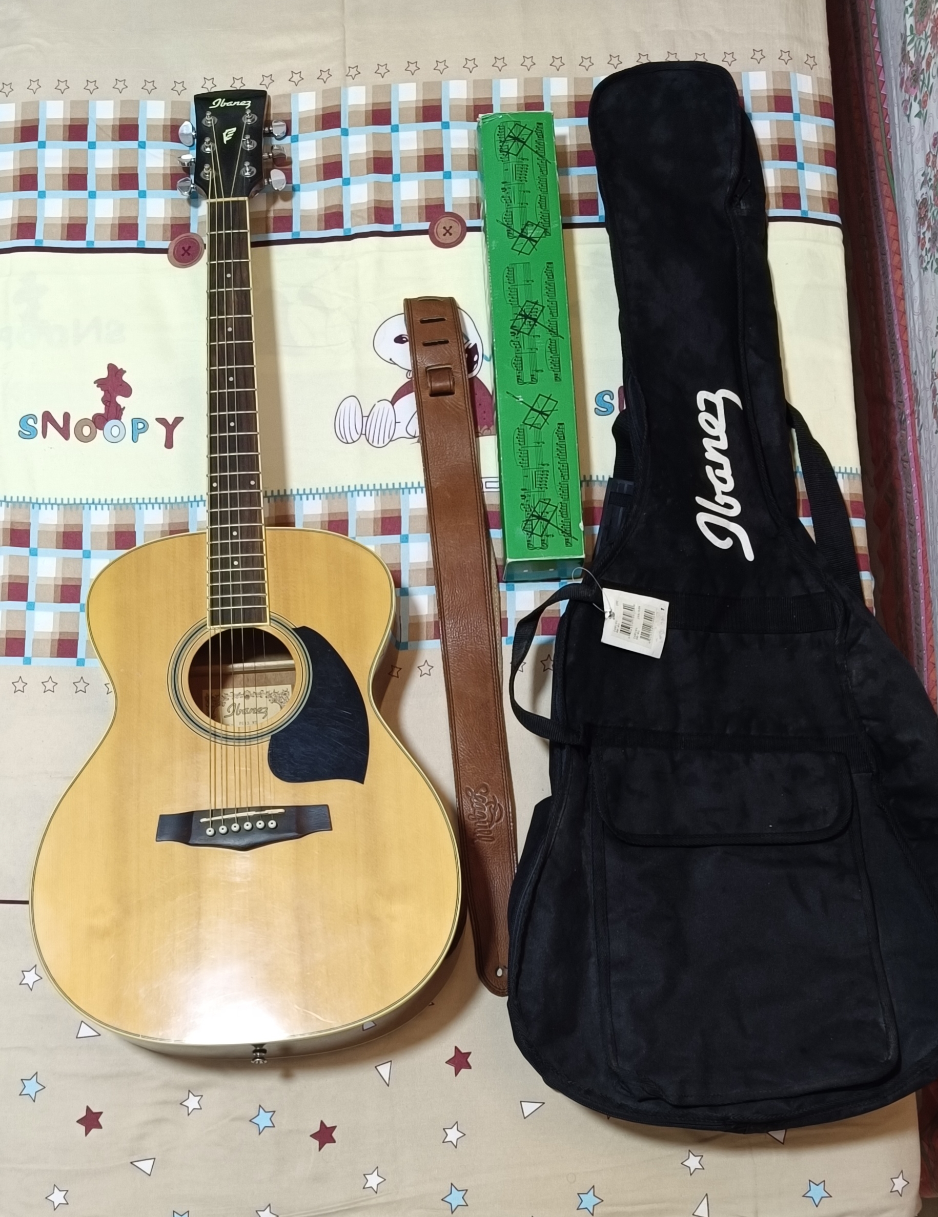 Ibanez Guitar PC15 NT with accessories - Image 2
