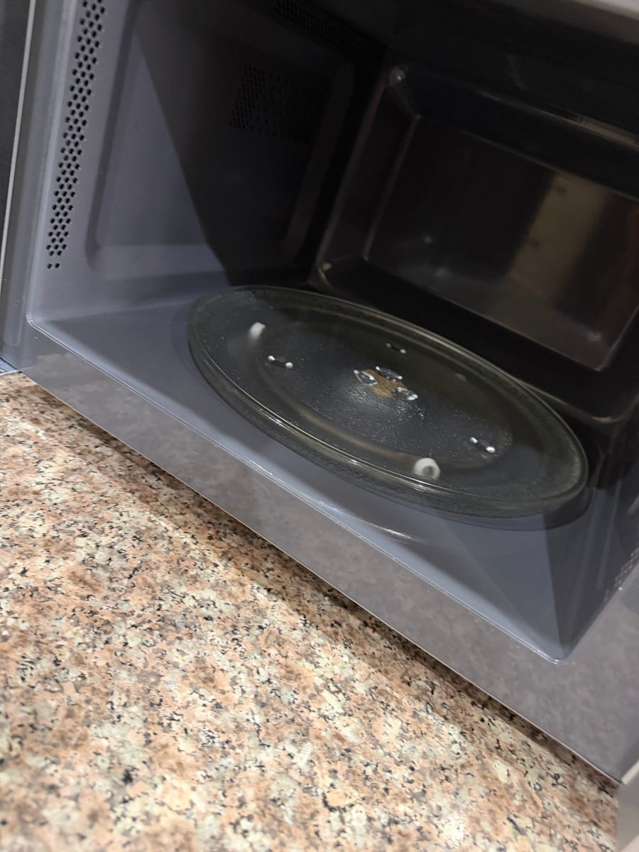 Microwave - Image 1
