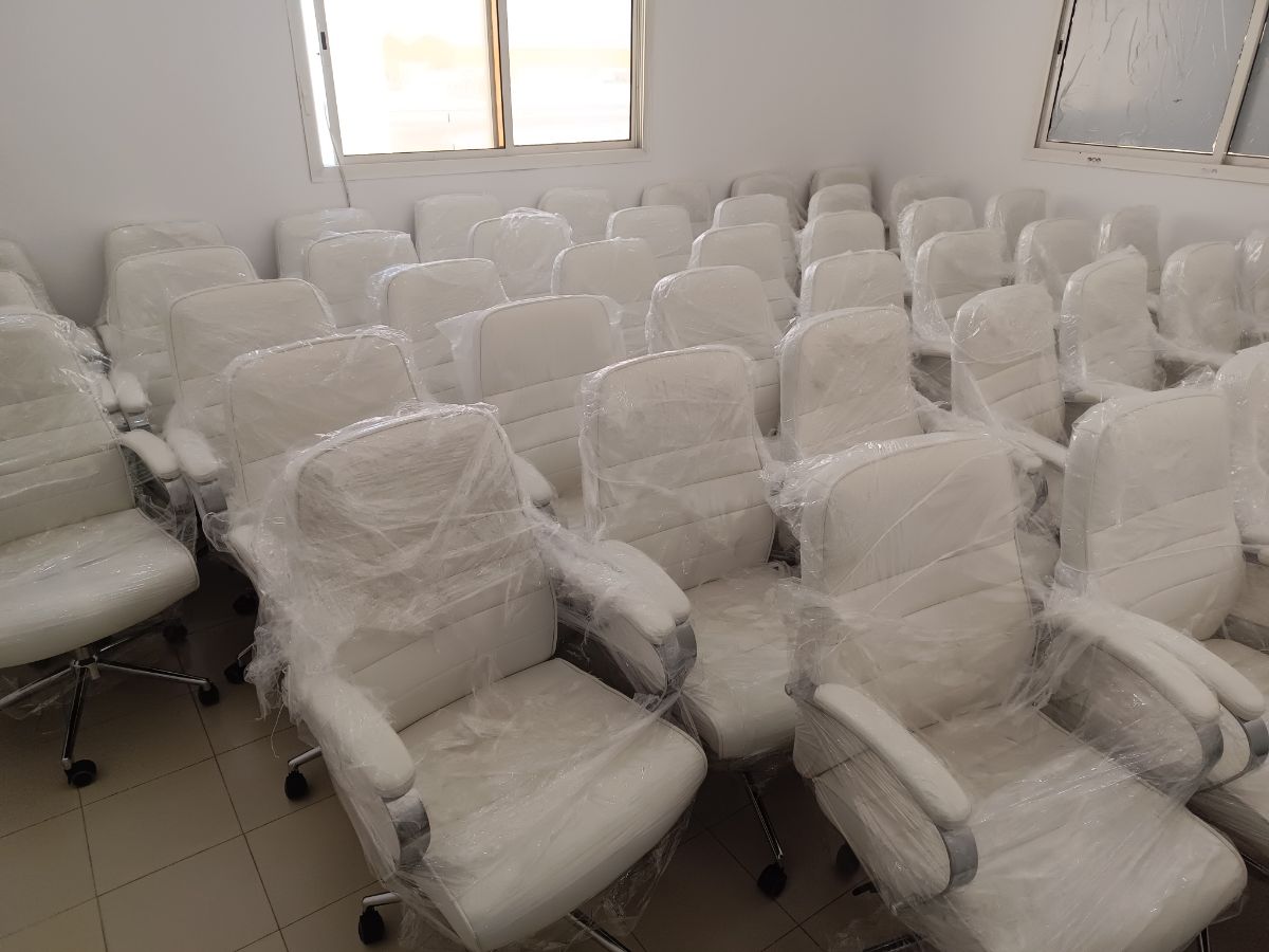 White Office Chairs for 500 only - Image 2