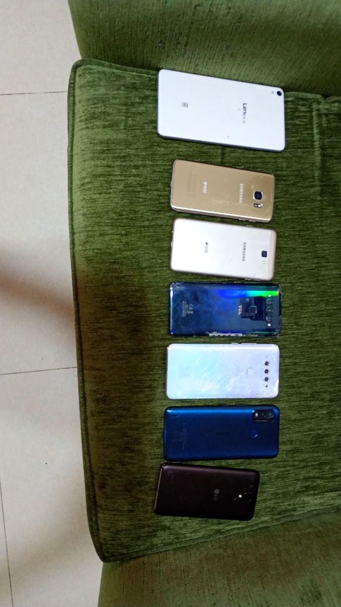 Used but not working various mobile phones for parts - Image 11