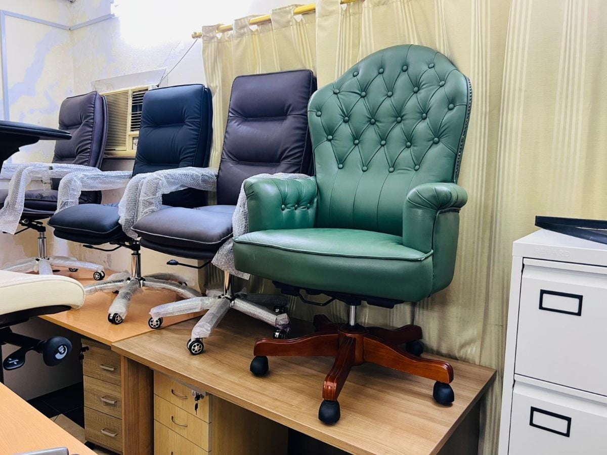 Used office desk and chair buy sell in qatar 55157083 - Image 9
