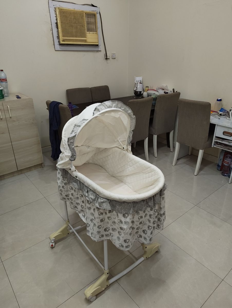 Cradle for sale - Image 2