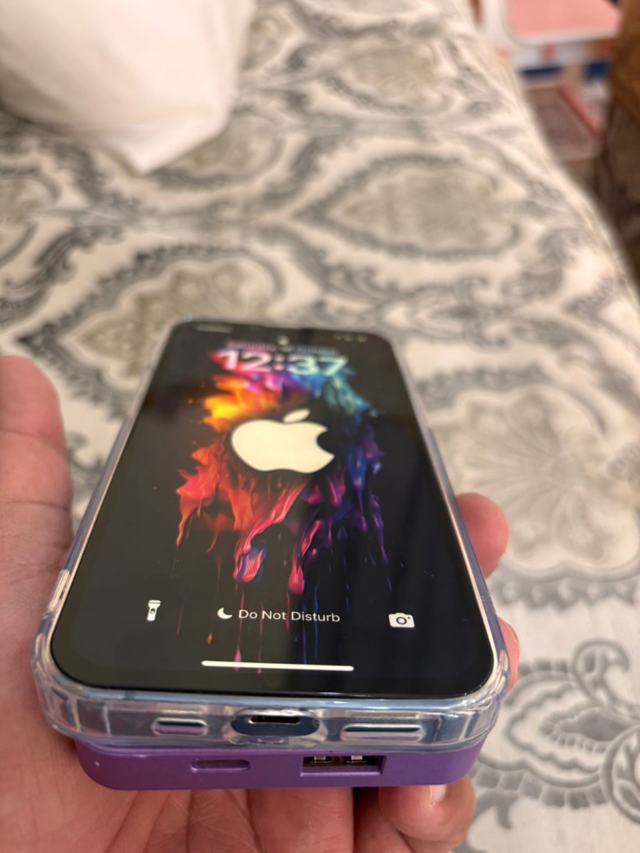 iPhone 13 - Image 1