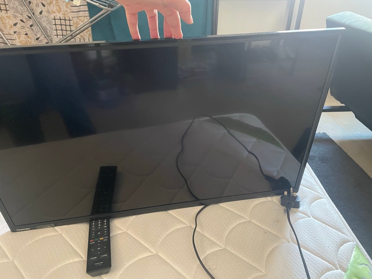 Tv Toshiba non smart TV 32’’ - Image 1