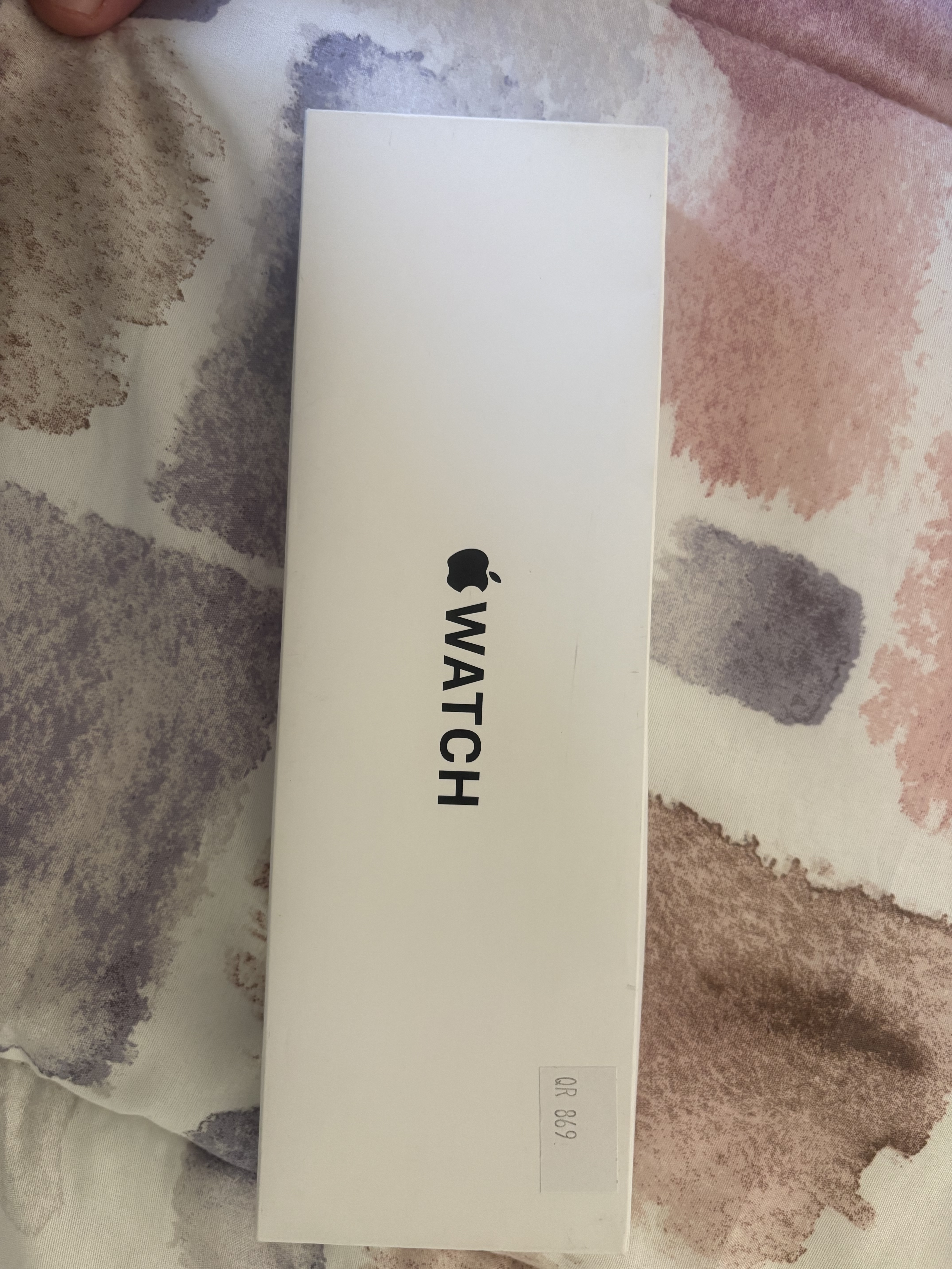 Apple SE - second generation- 44-black - never been used  - Image 1