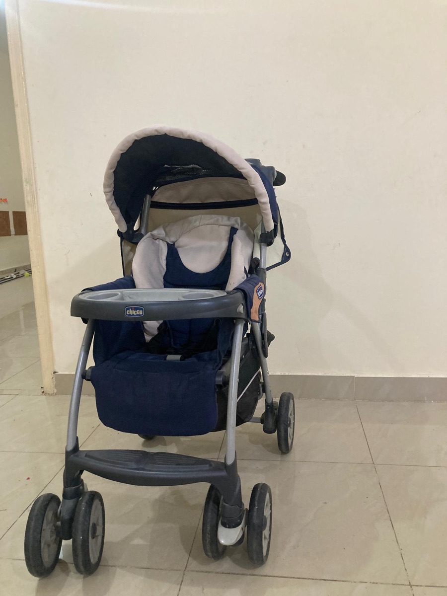 Baby stroller Chicco brand - Image 1