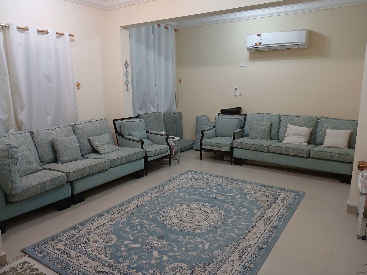 Sofa for sale - Image 4