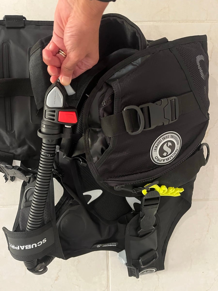 Scuba diving wetsuit and BCD - Image 3