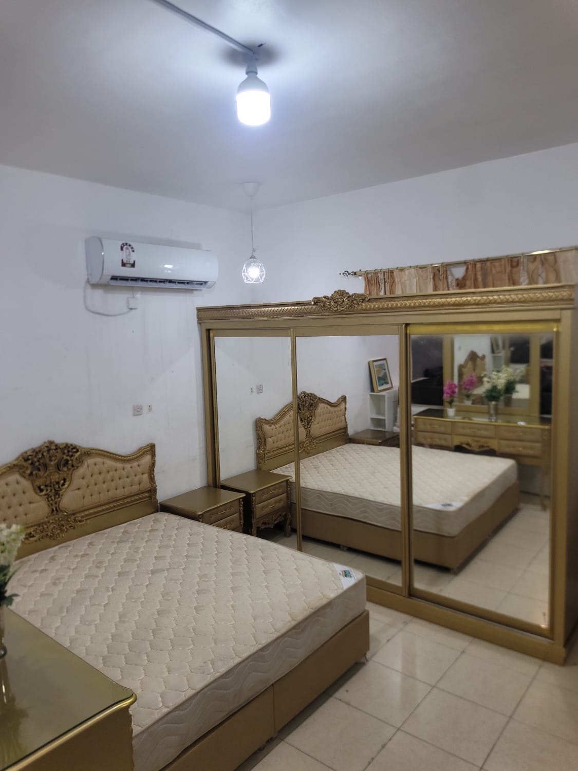 King size bedroom set for sale  - Image 2