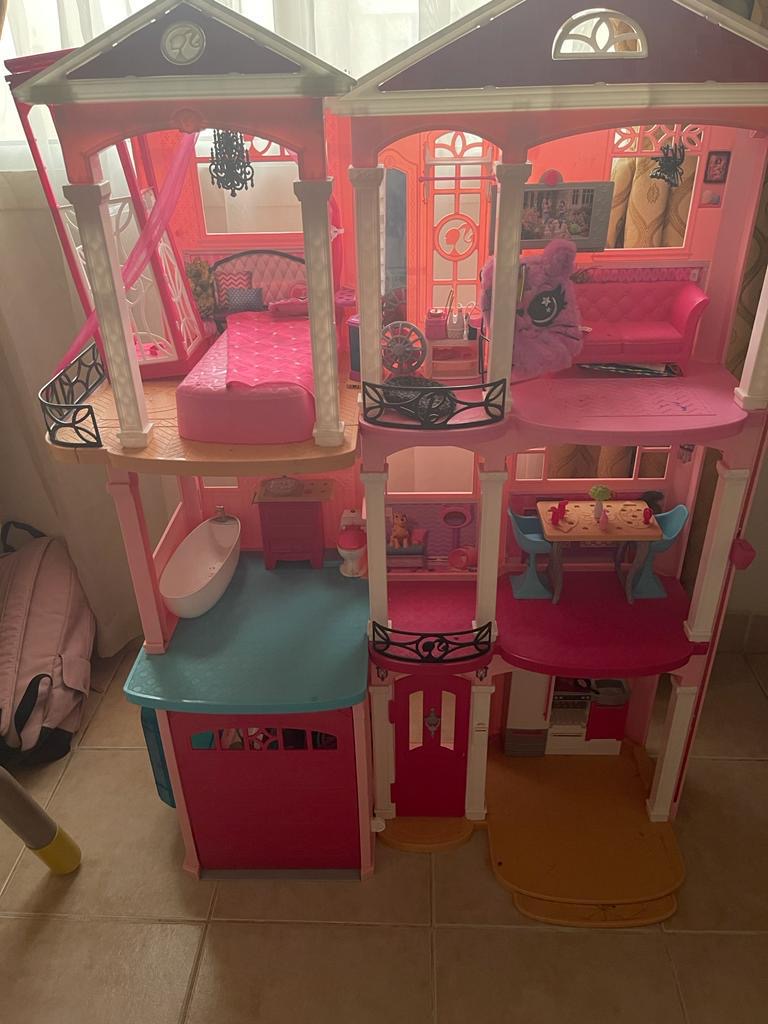 Barbie House - Image 3