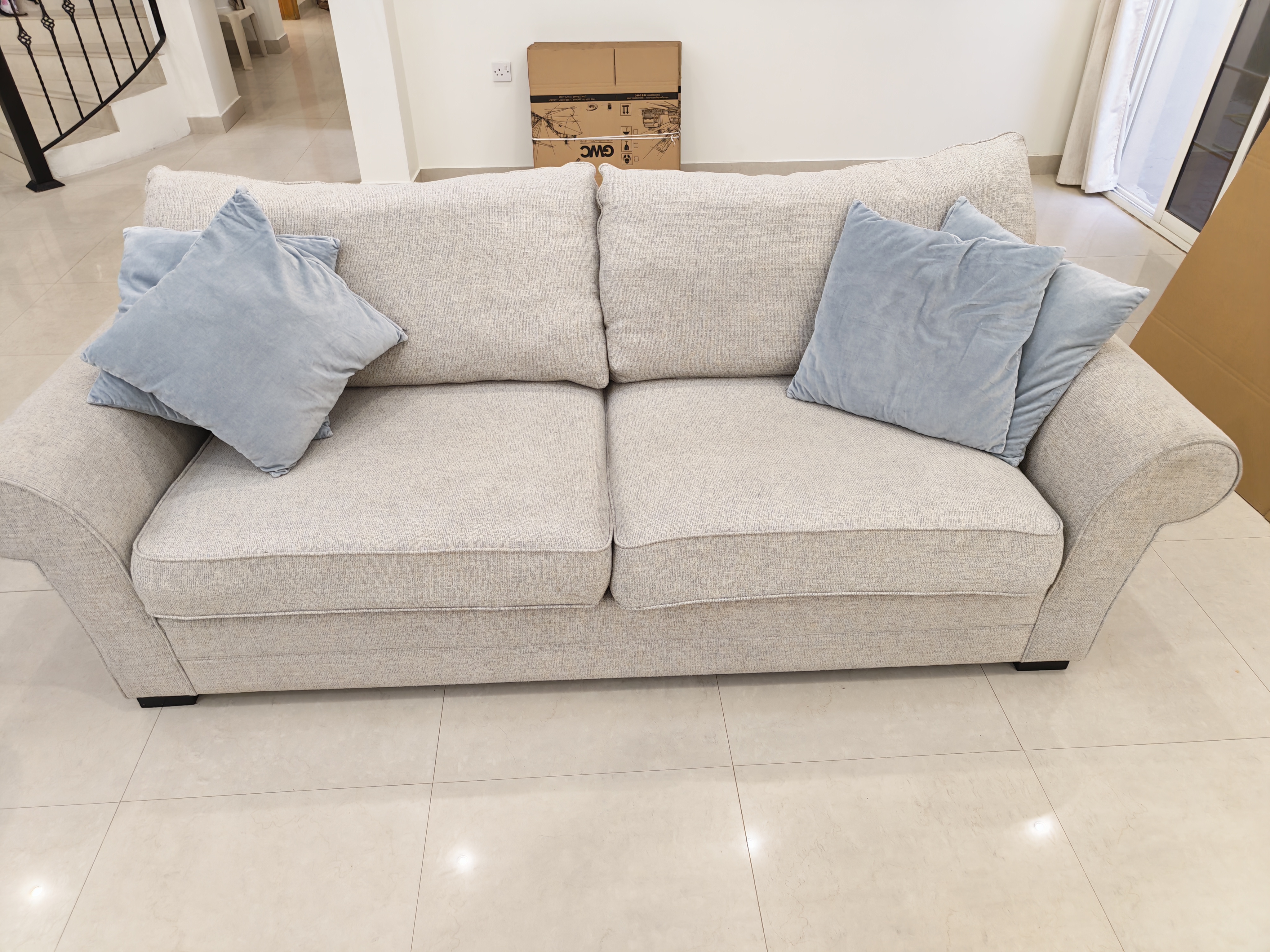 Expat Leaving! 2 Sofas (3-seaters) for Sale. - Image 4