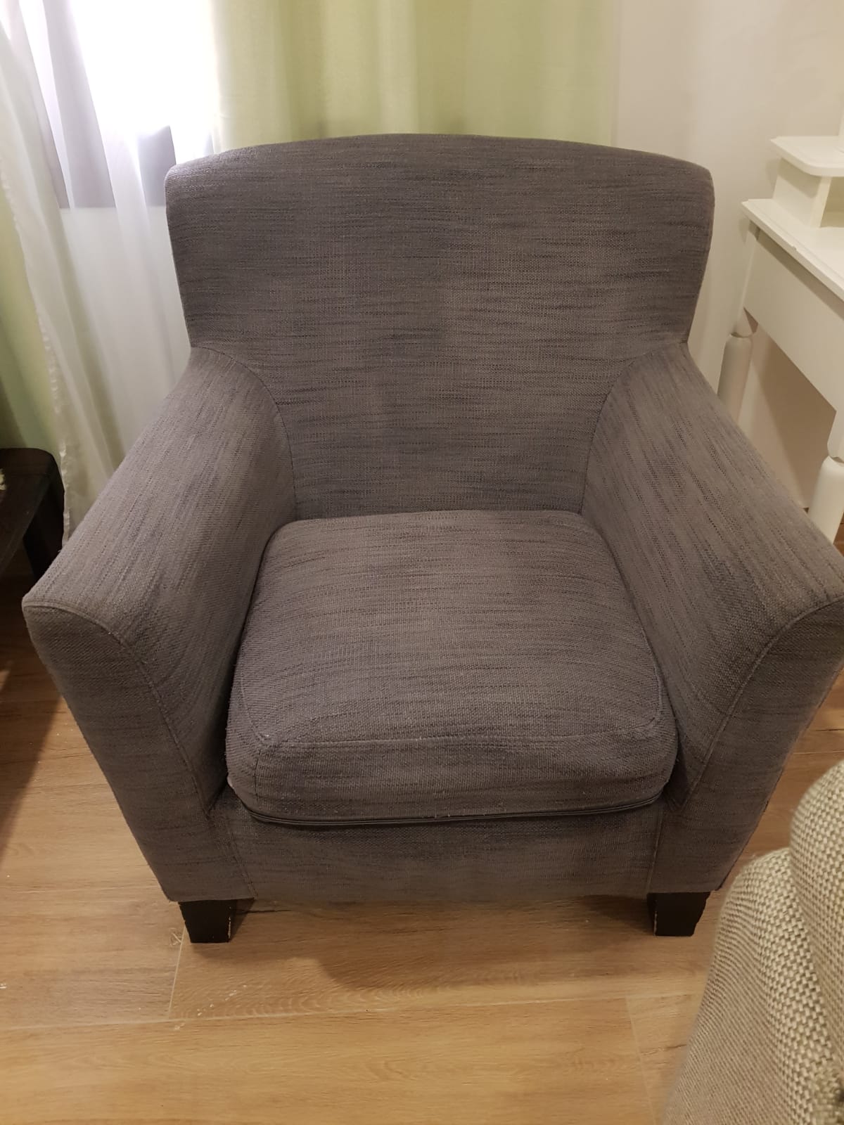1-Seat Armchair / Sofa – Excellent Condition - Image 1