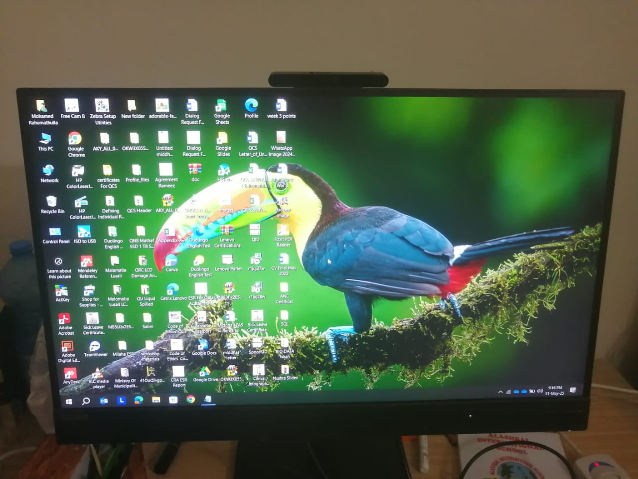 T27HV-30 LCD MONITOR - Image 1