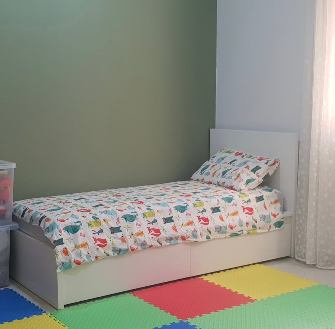 IKEA MALM Bed. Like New. - Image 2