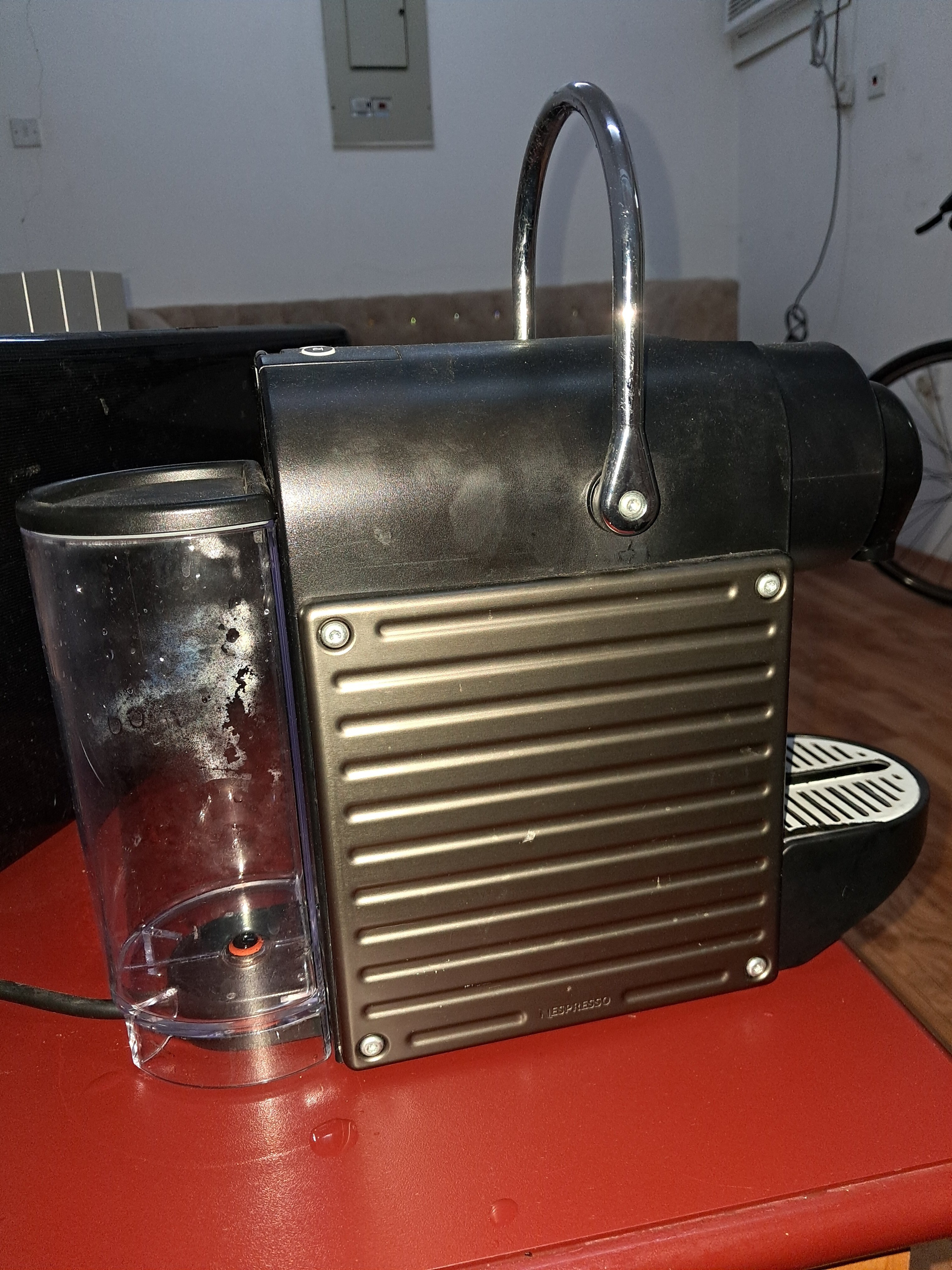 Nespresso cofee maker - Image 2