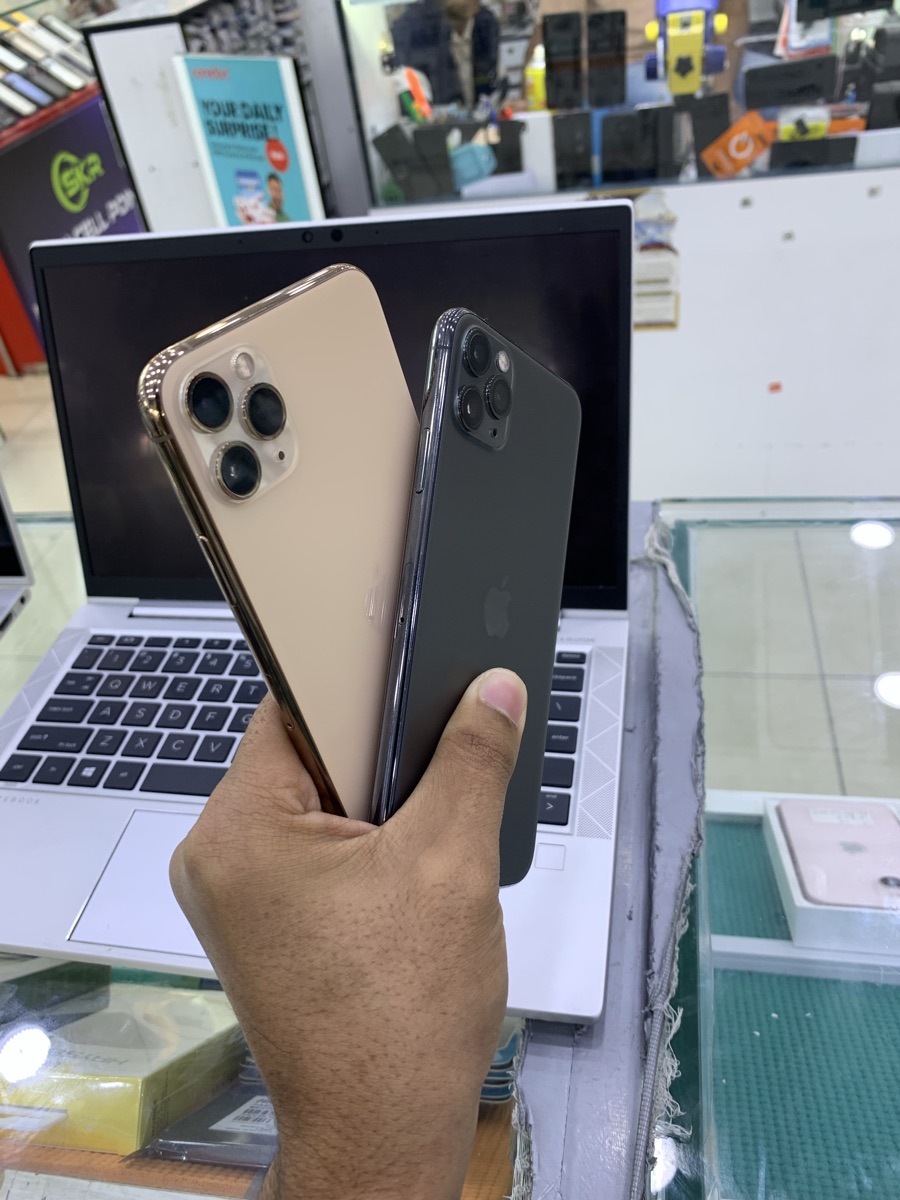iPhone 11 Pro Max - Image 3