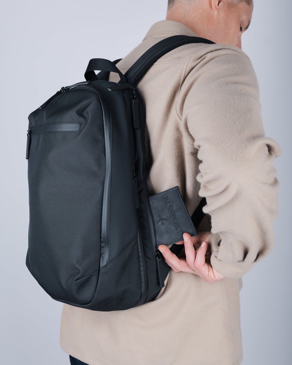 LABFRESH EXPANDABLE RAINPROOF BACKPACK - Image 7