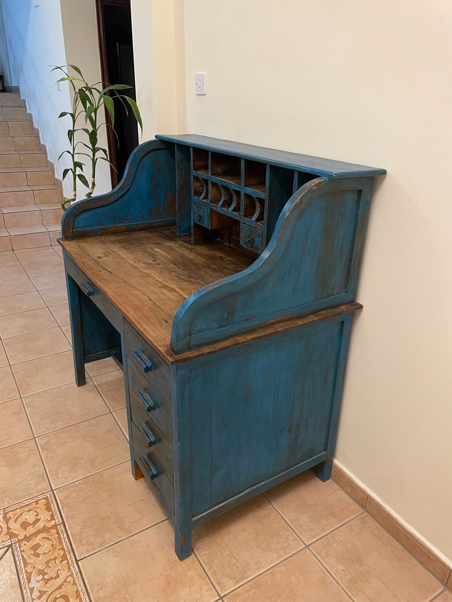 Desk - Image 2