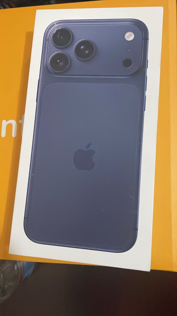 iPhone 17 pro max 256 - Image 2