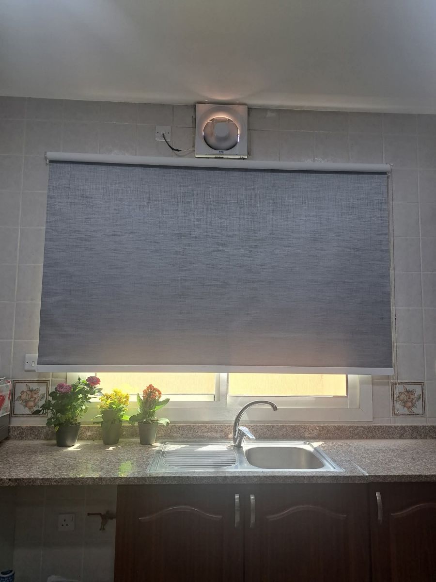 Curtain - Image 9