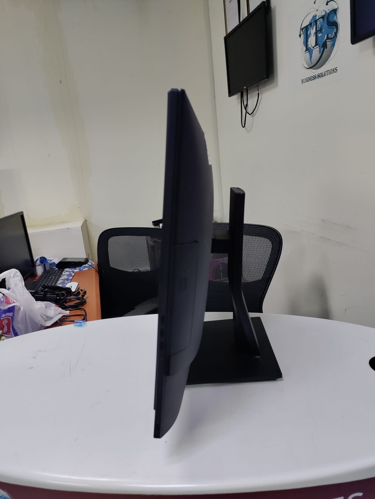 Dell Optiplex 7440 - Image 4