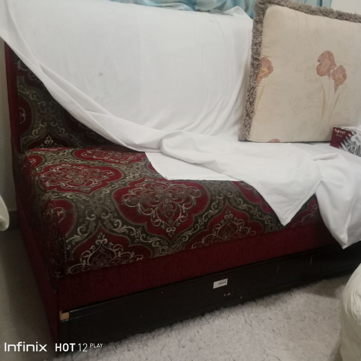 House holds for sale. - Image 4