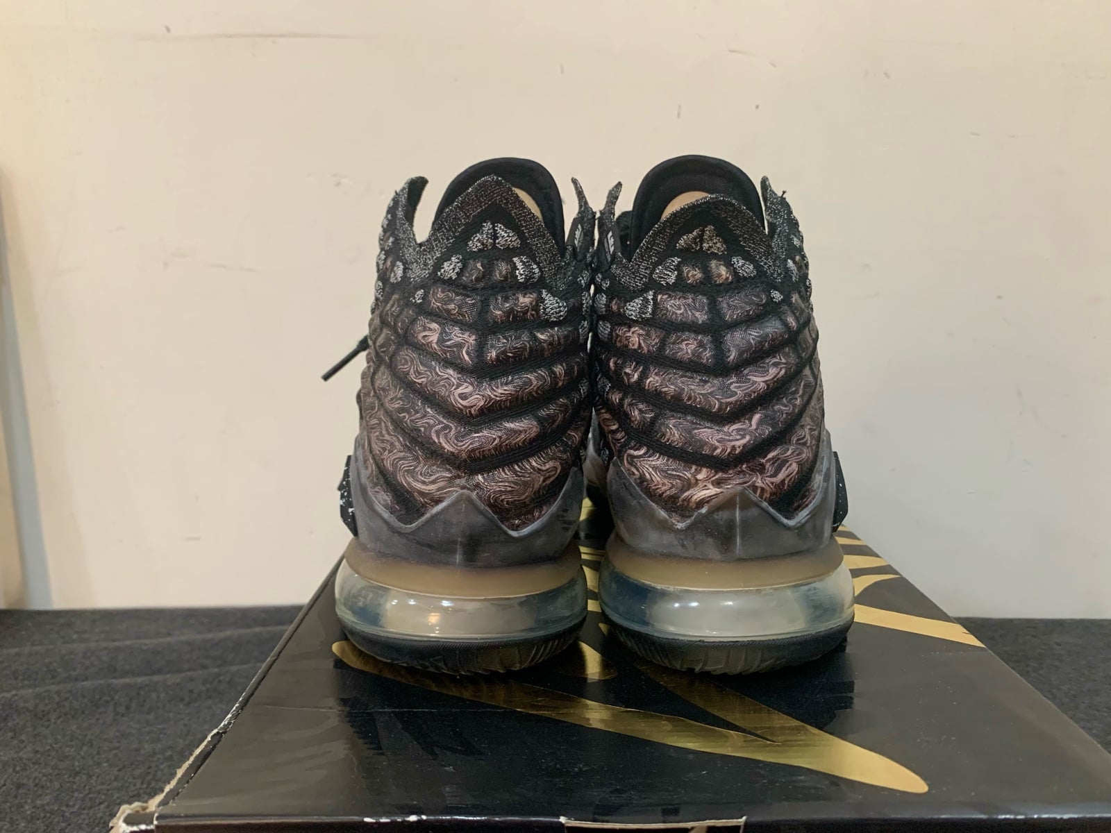 NIKE LEBRON 17 MEN SHOES - Image 4