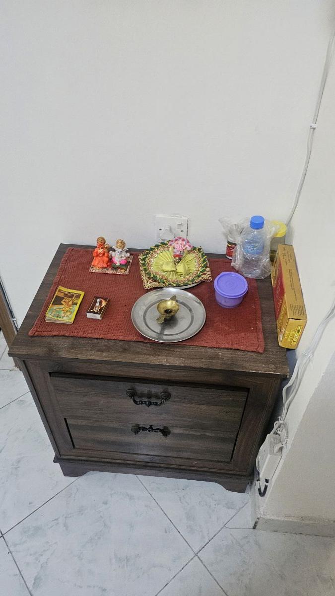 Bed with mattress and two side table - Image 2