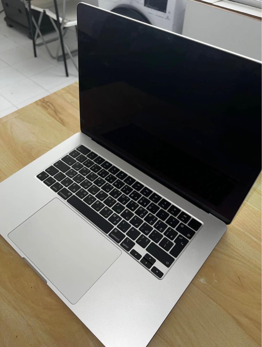MacBook Air M2 - Image 2