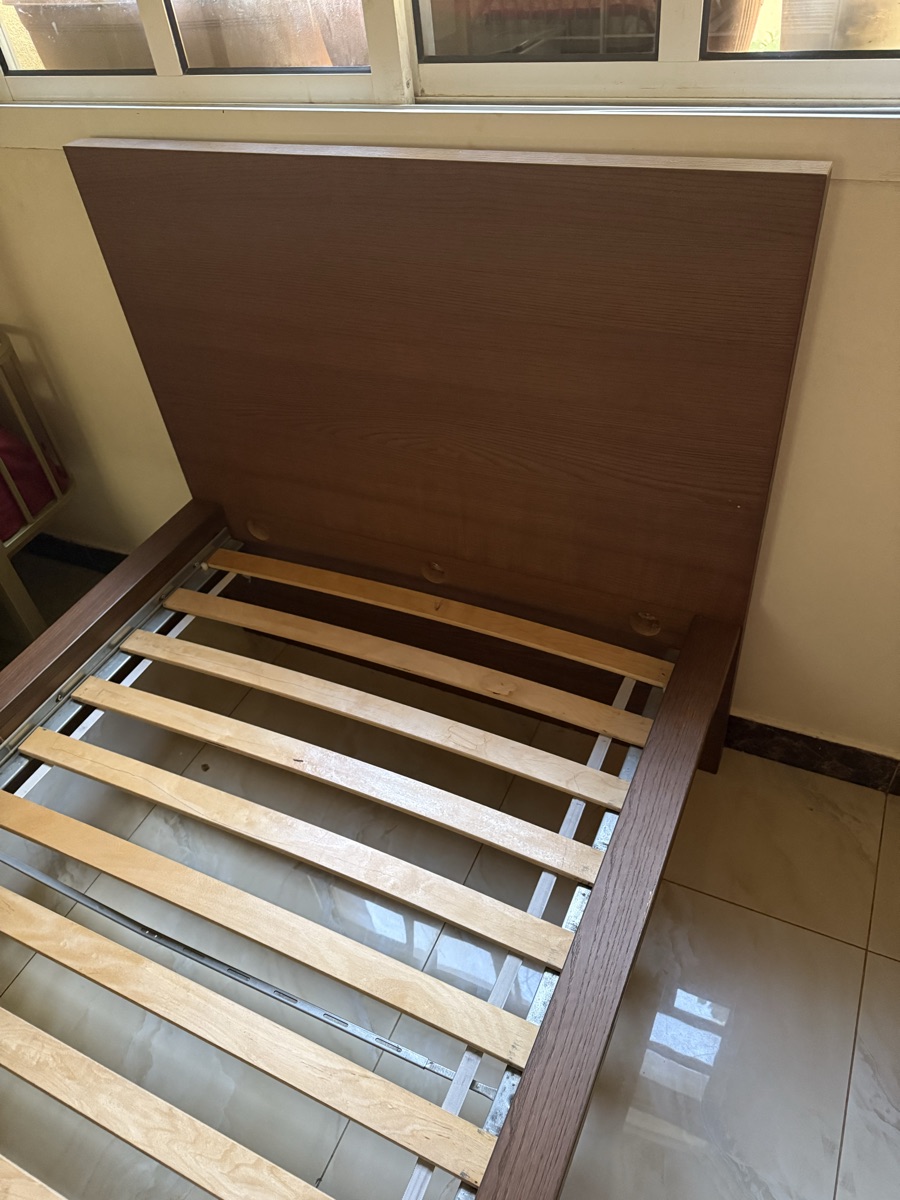 Adult single cot - Image 4