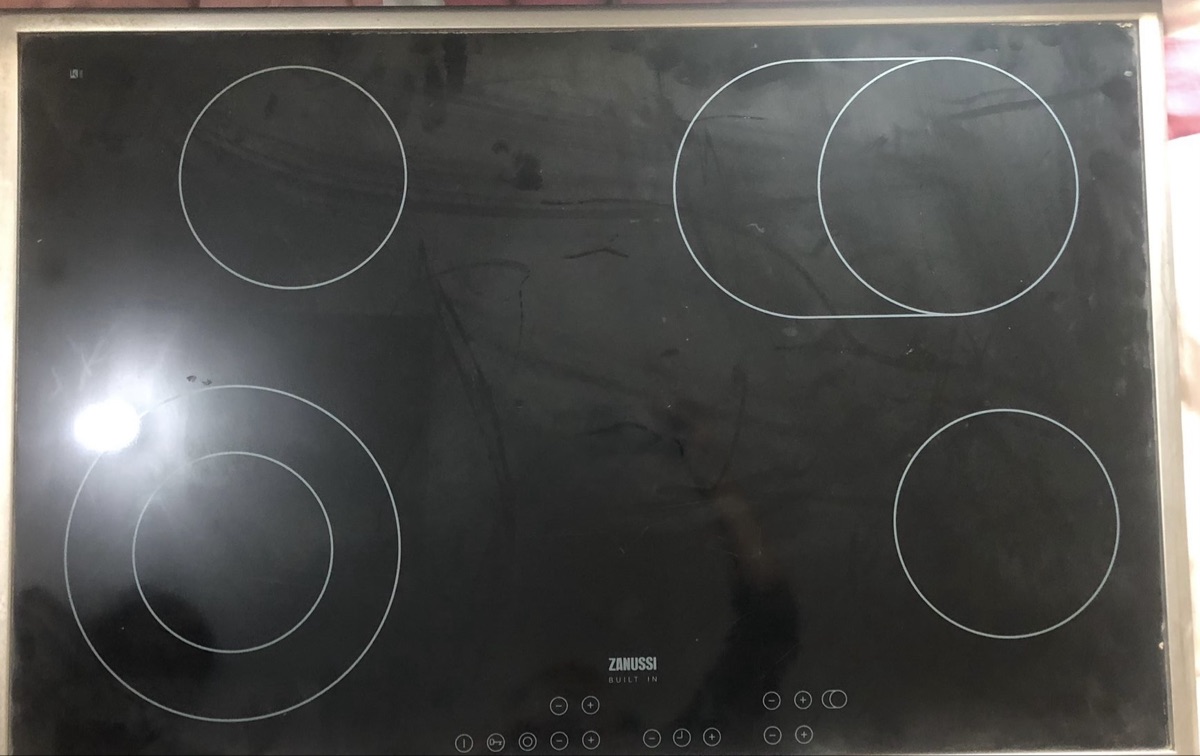 Electric hob and cooker hood for sale - Image 2
