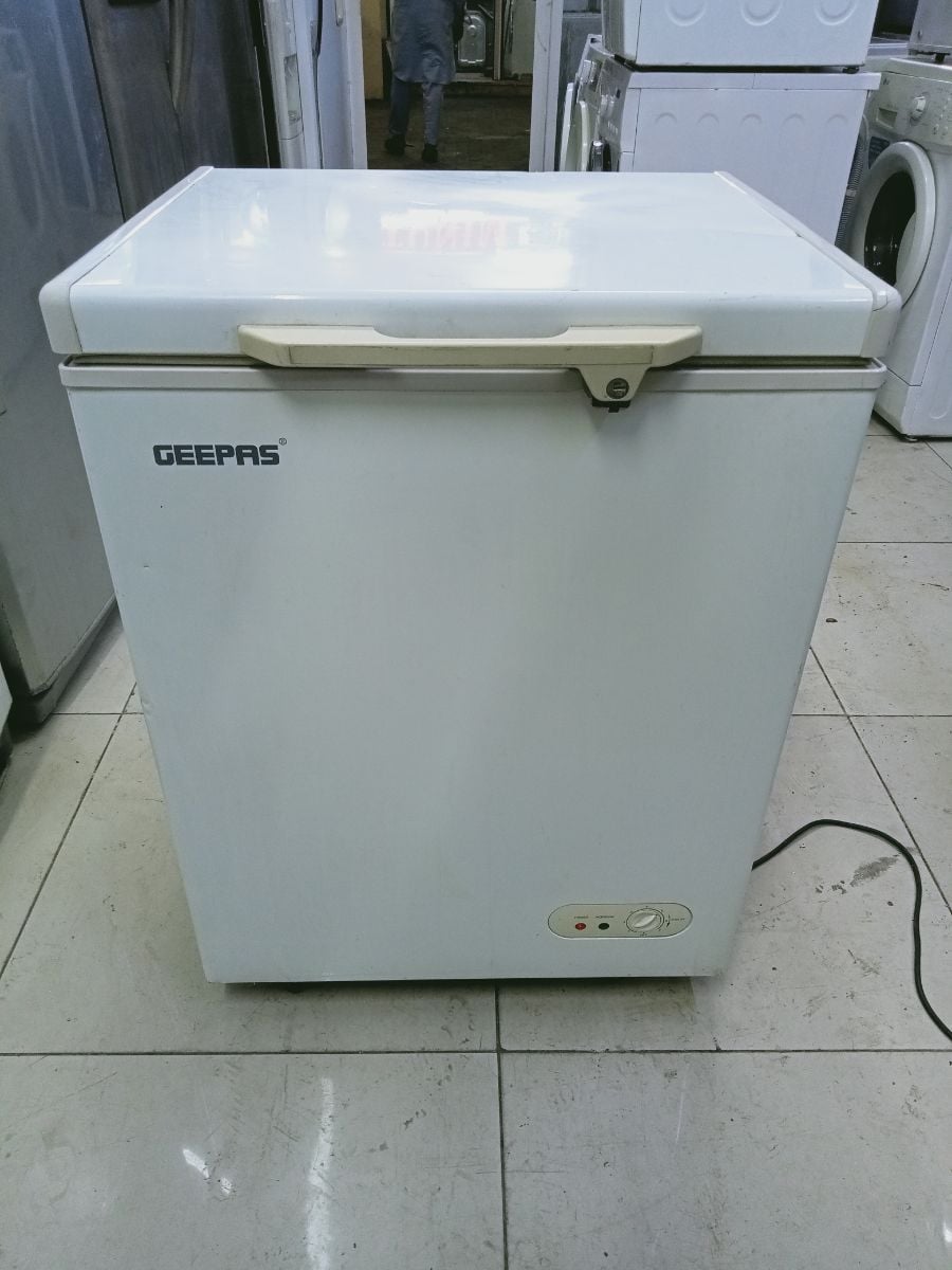 Geepas deep freezer for sale - Image 1