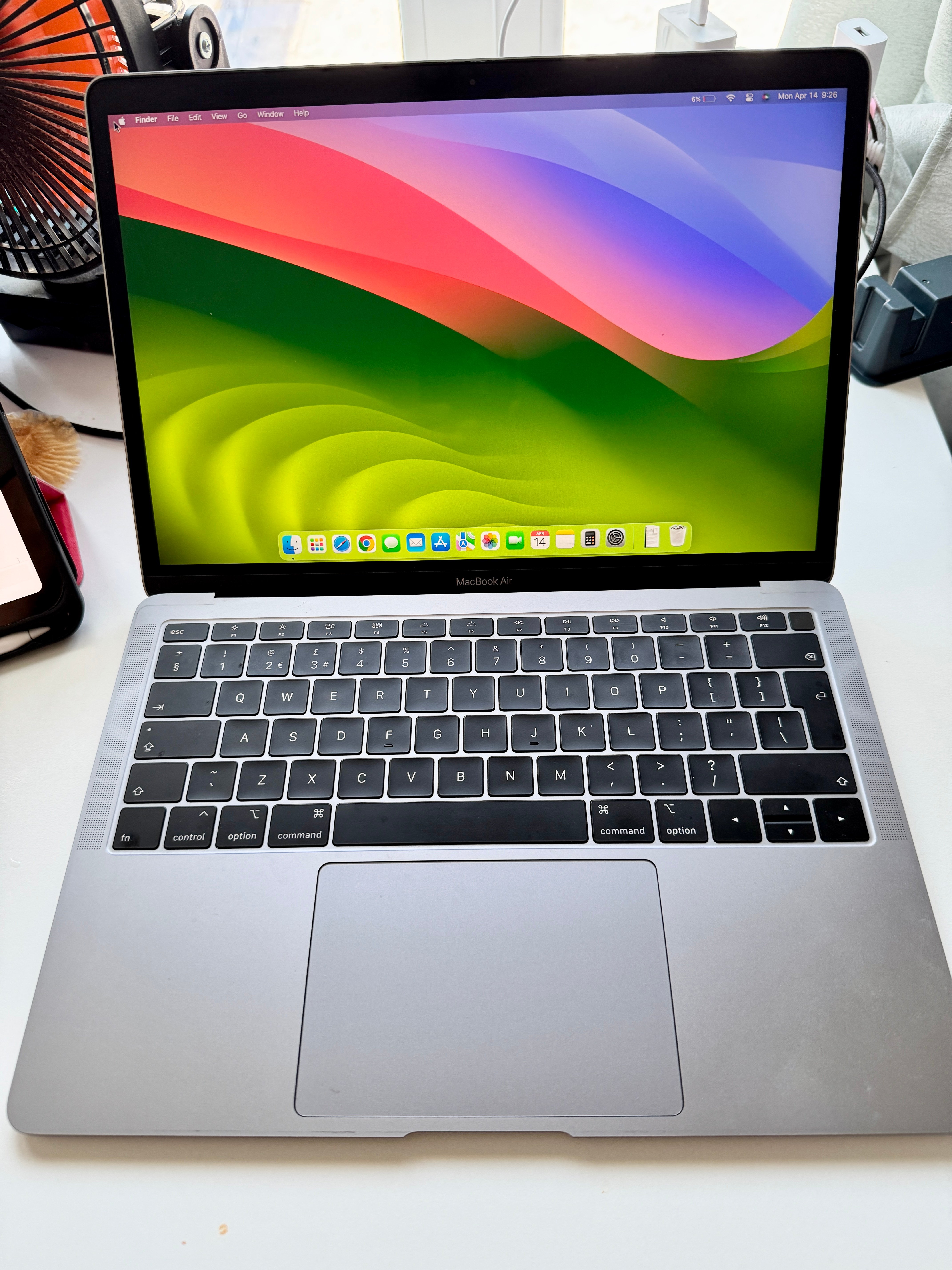 MacBook Air (Retina, 13-inch) - Image 2