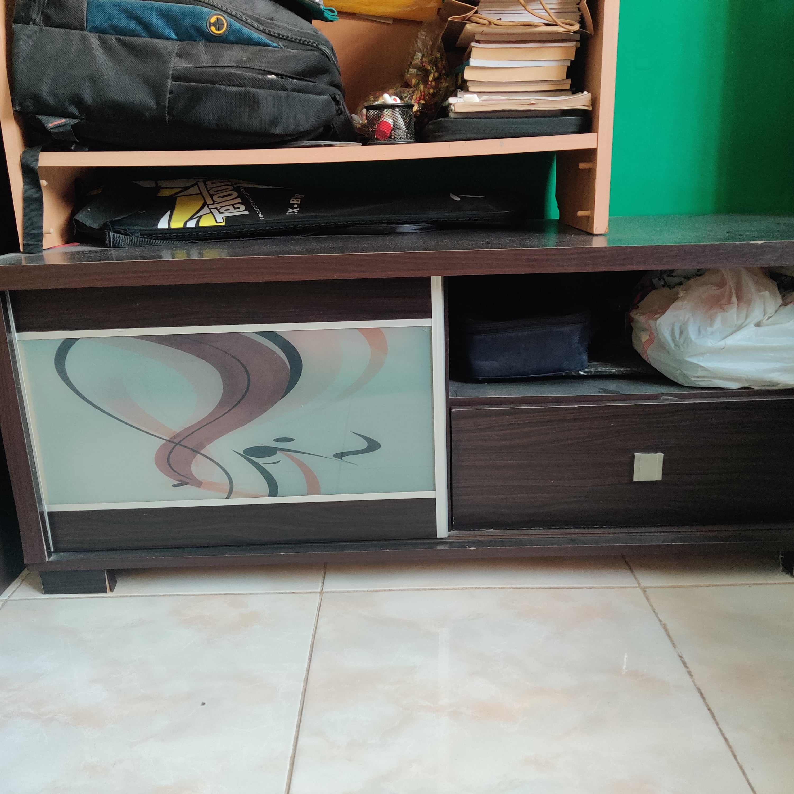 Britanica RO water prifier, side tables and TV table - Image 2