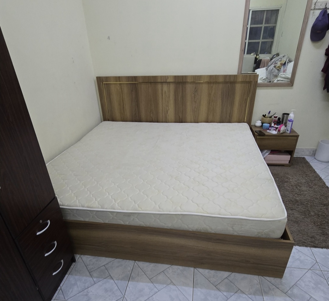 Bed with Mattress (Spring Type) - Image 2