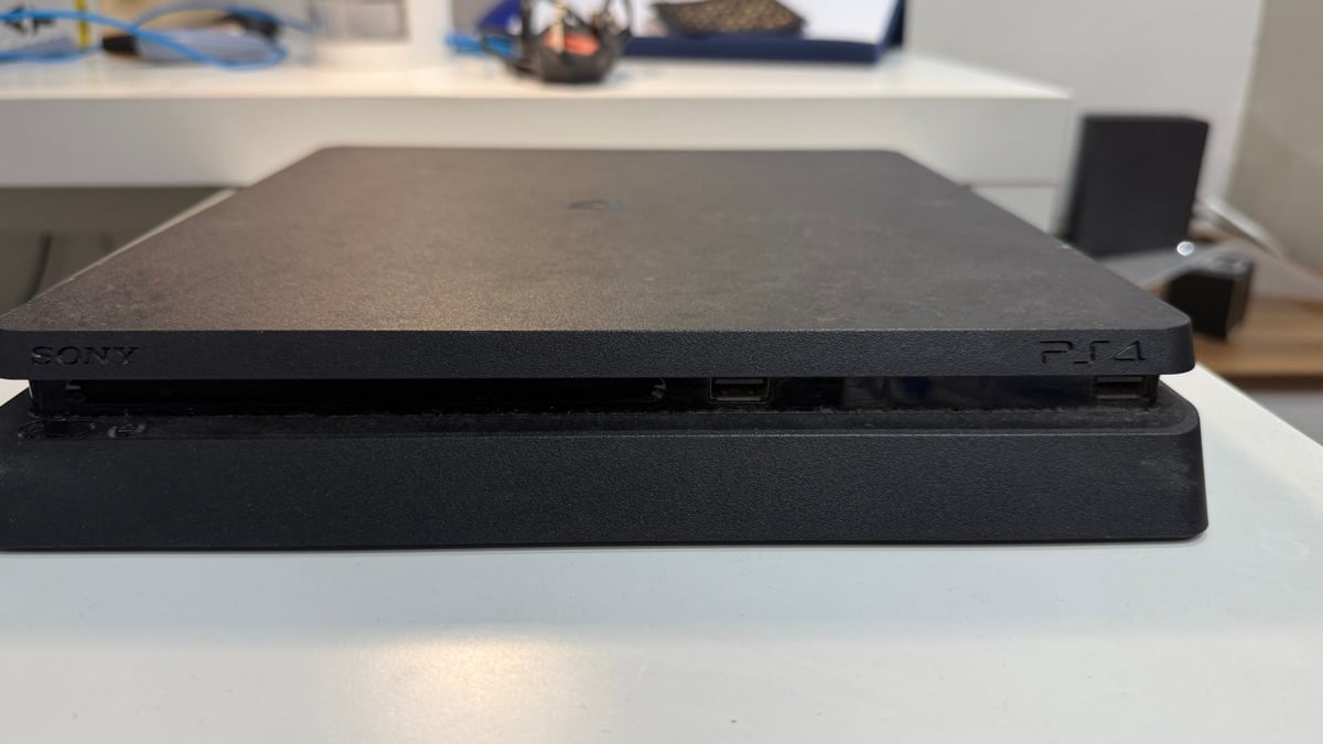 Sony Playstation 4 - Image 1