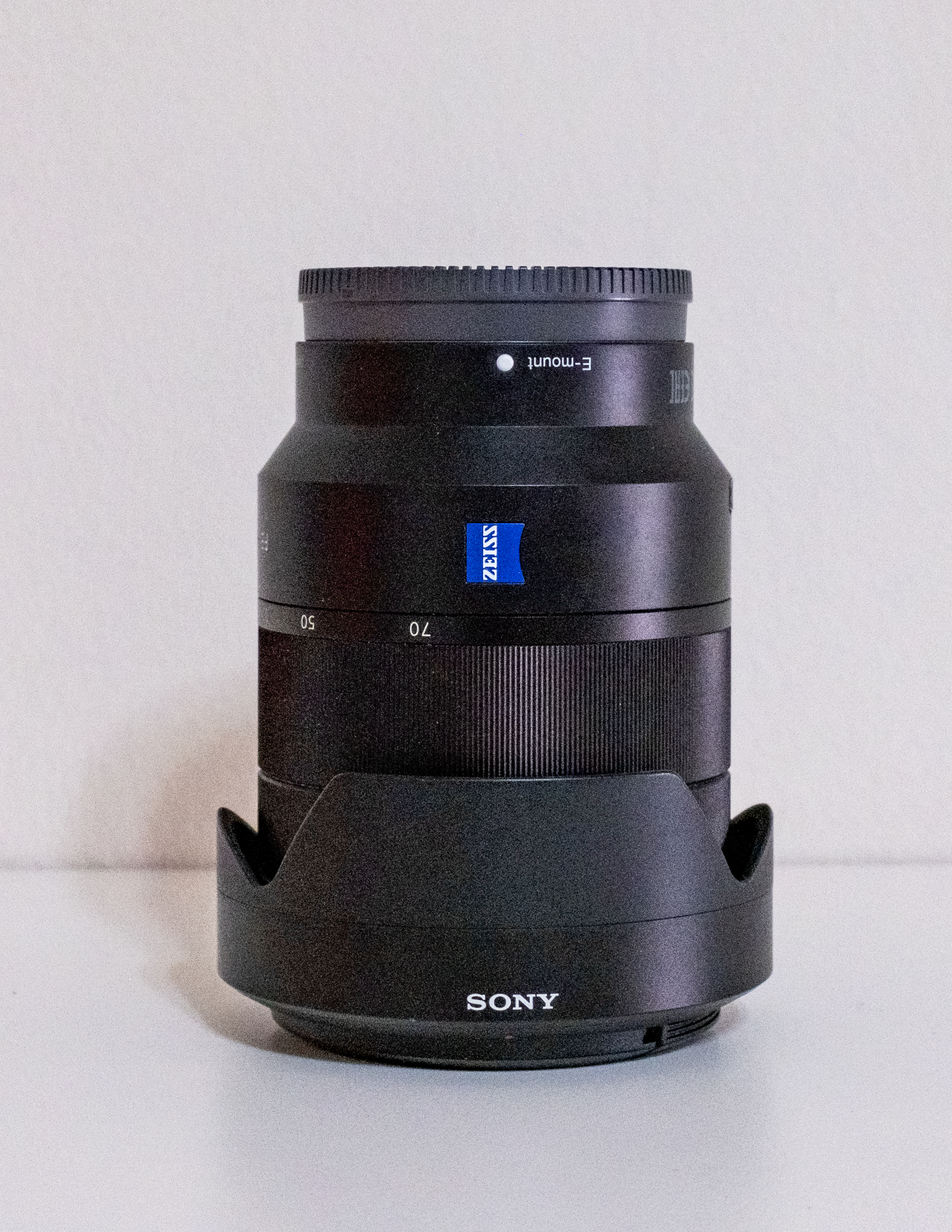 Sony Zeiss 24 - 70mm f/4 lens for sale - Image 3